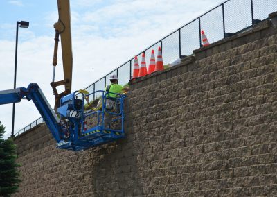 wall maintenance in a bucket